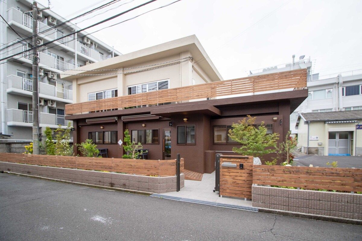 BRILLIANT CAFE の外観
